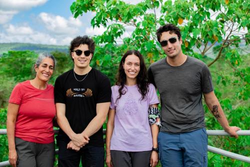 d49f84bc-74bd-4e7b-999c-d7bb140ada12